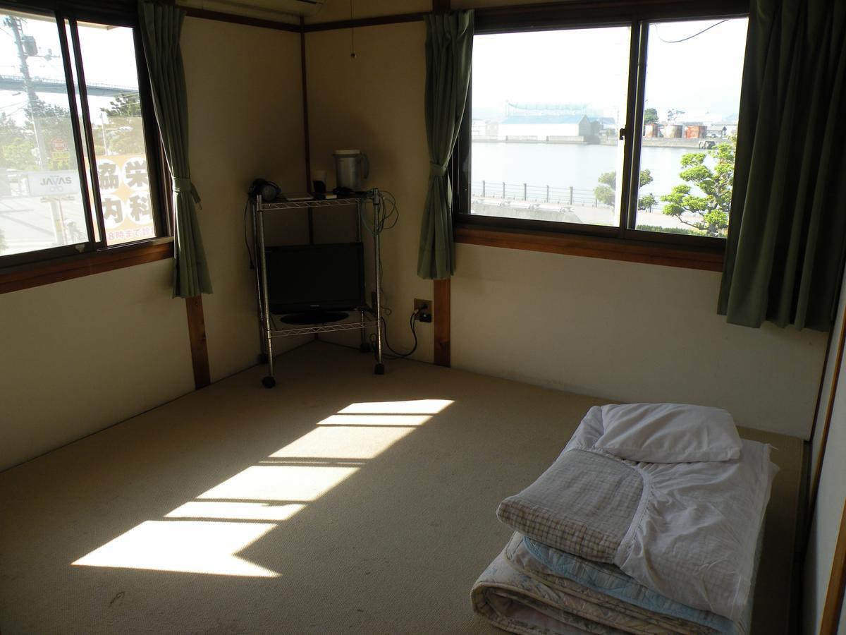 Business Hotel Minshuku Minato Tokushima Exterior foto